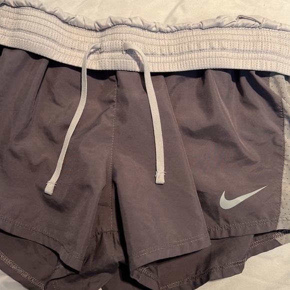 Nike Grey Dri Fit Shorts - Picture 6 of 6